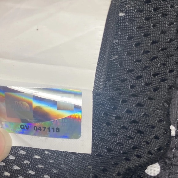 THE NORTH FACE Jacket Black Polka Dot Women's Windbreaker Size XS Ahuy Worn Once - Picture 10 of 10